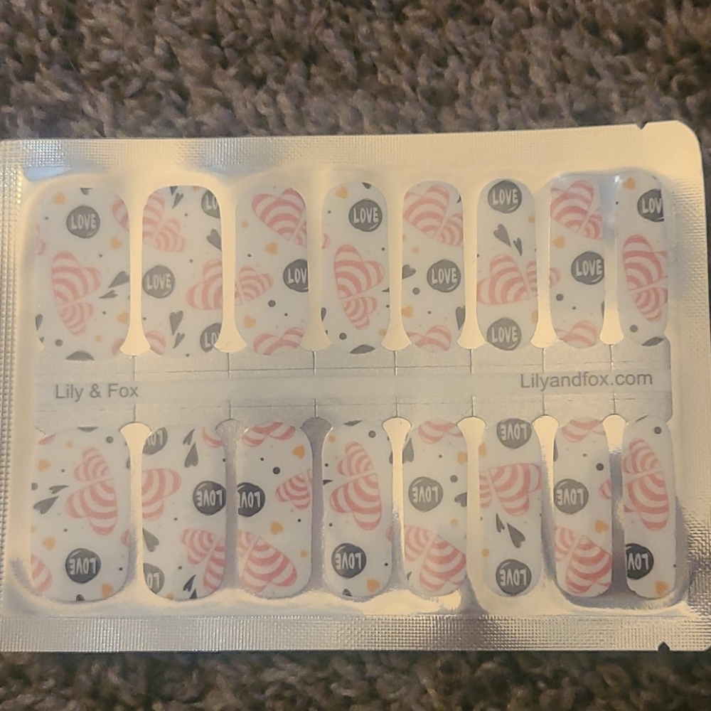 Nail 💅 Wraps - Picture 1 of 1